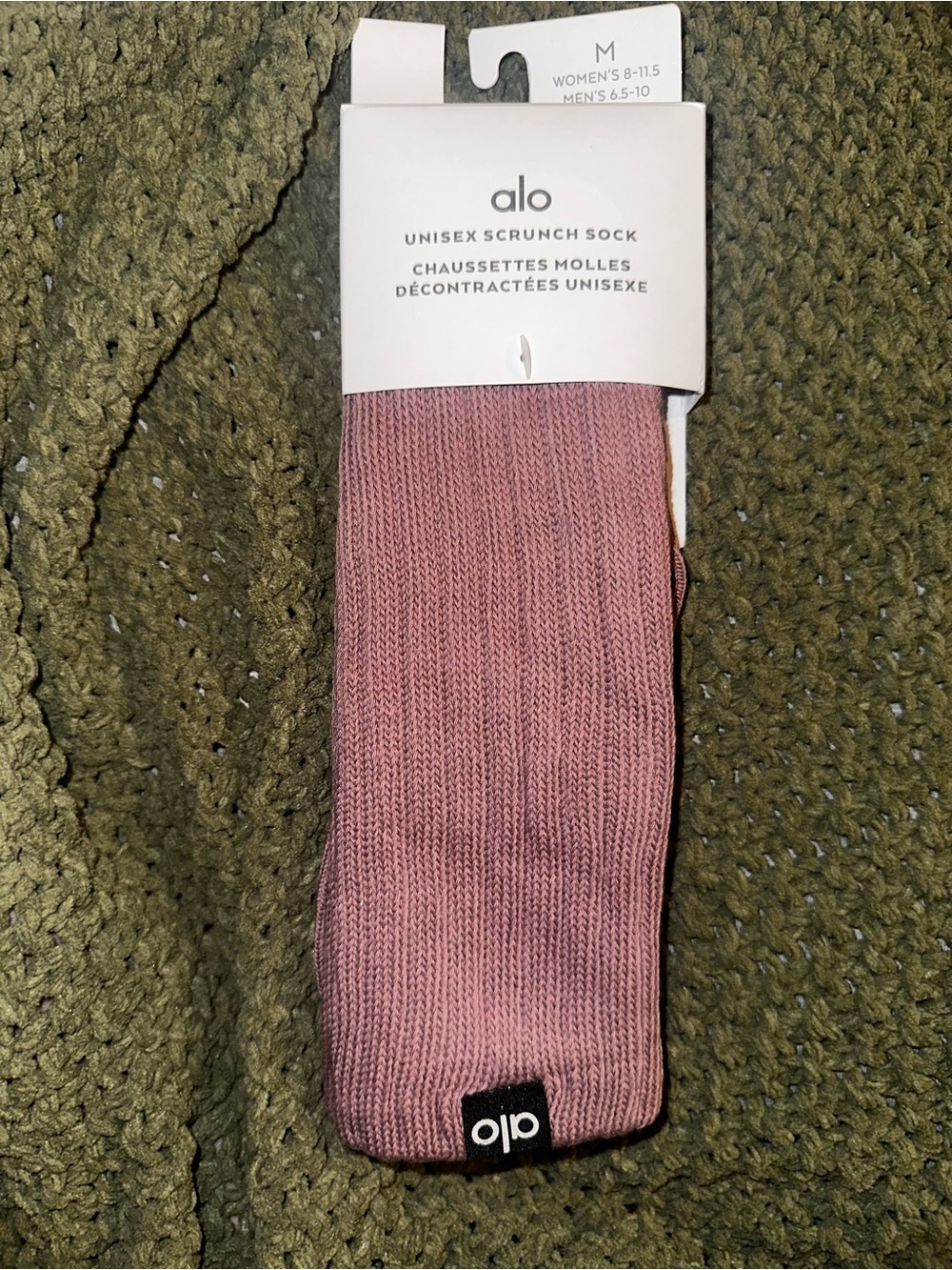 Alo unisex scrunch socks BNWT color smokey quartz purple size 8-11 perfect gift,